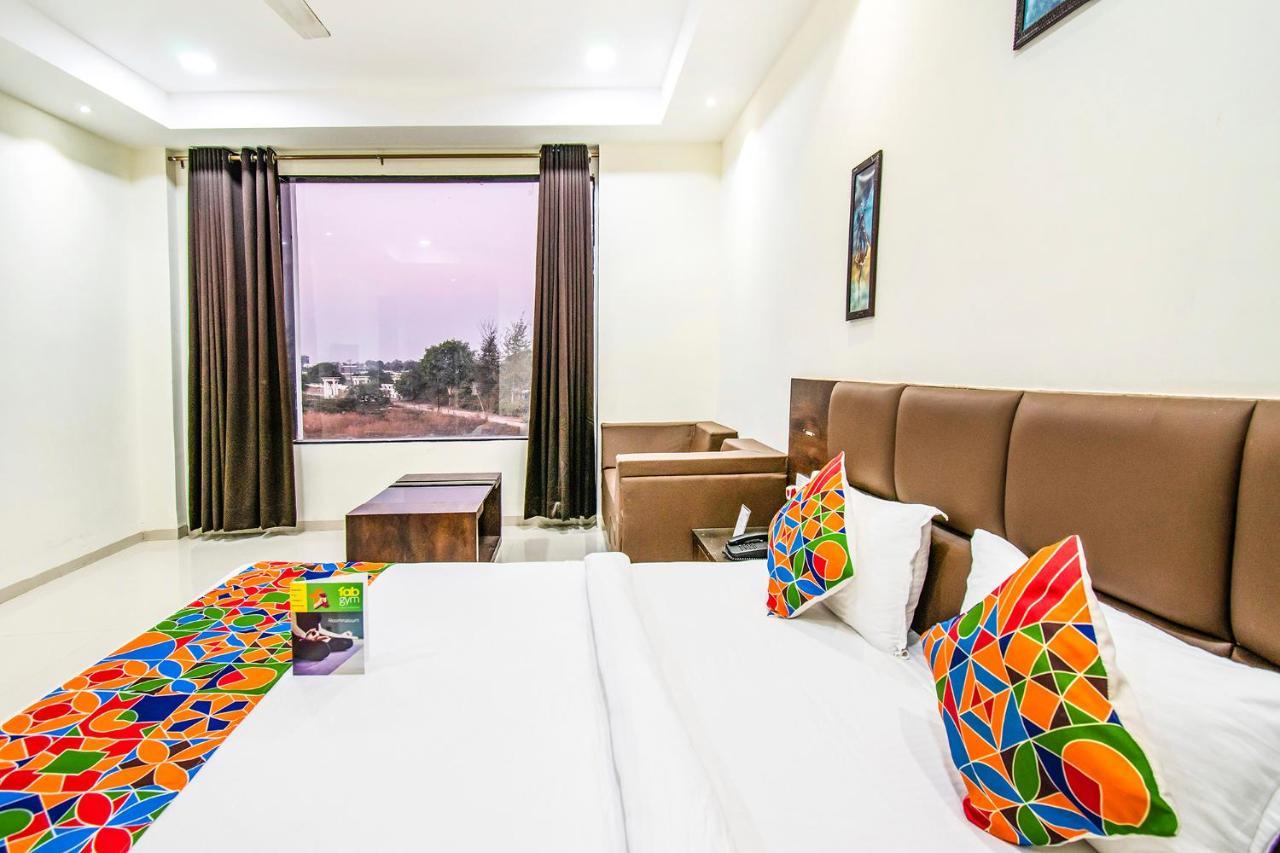 Fabhotel Amrit Greens Indore Airport Zewnętrze zdjęcie