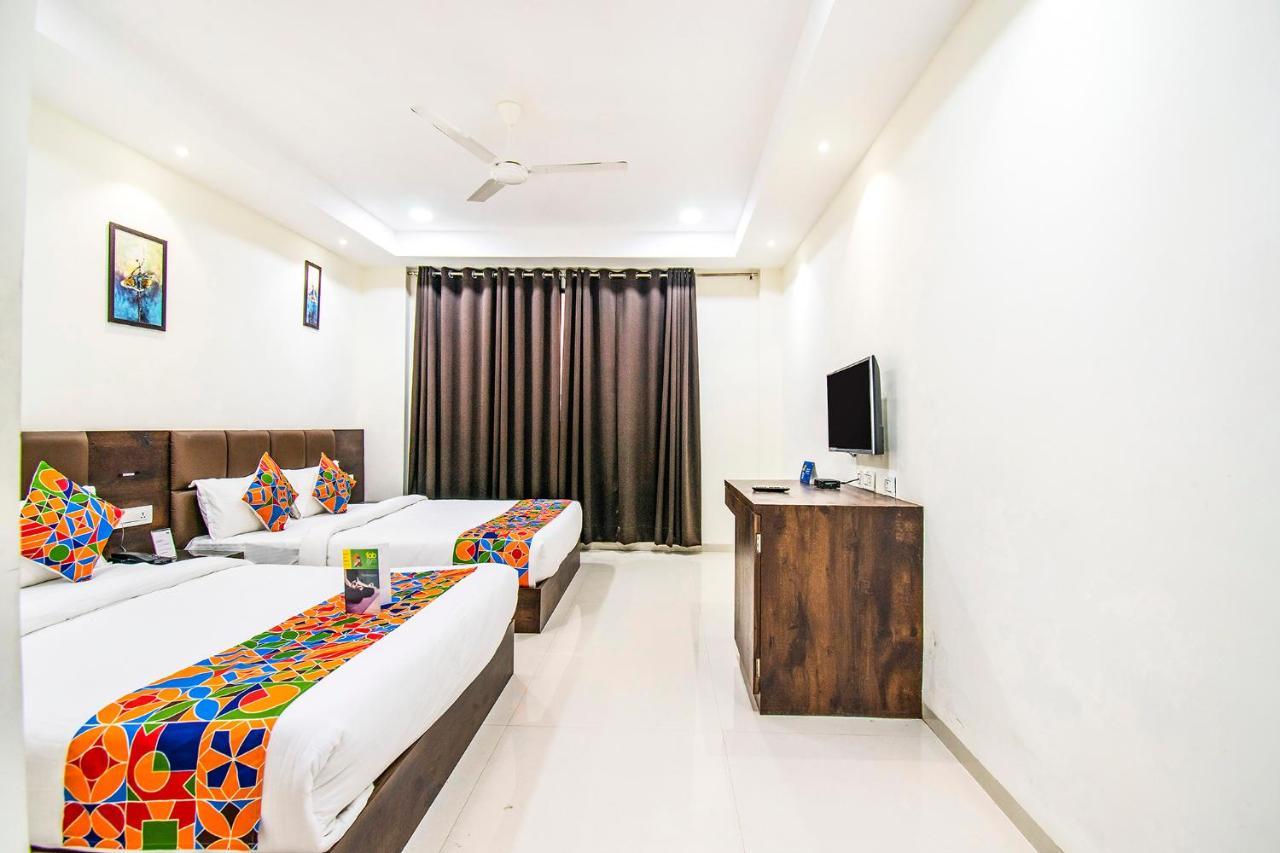 Fabhotel Amrit Greens Indore Airport Zewnętrze zdjęcie